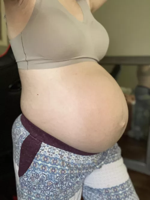 36 weeks guys! ✨💛🌞 by milkybby444