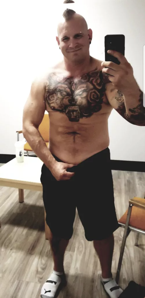 36 year old daddy. Love all the cute and pretty posts! by Rescorlian