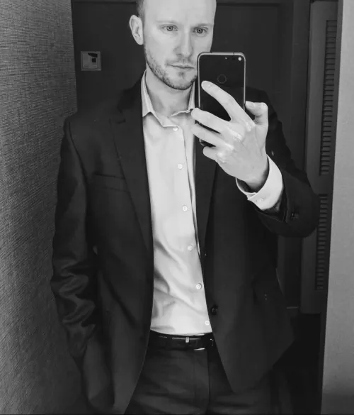 🤷🏼‍♂️ 36M by Gensnowflake420