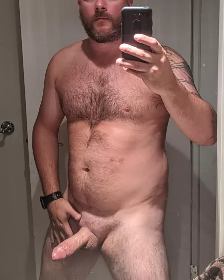 [37] House is quiet for a few hours. Should be doing some cleaning, but opting for naked time instead. by justkillingtime1348