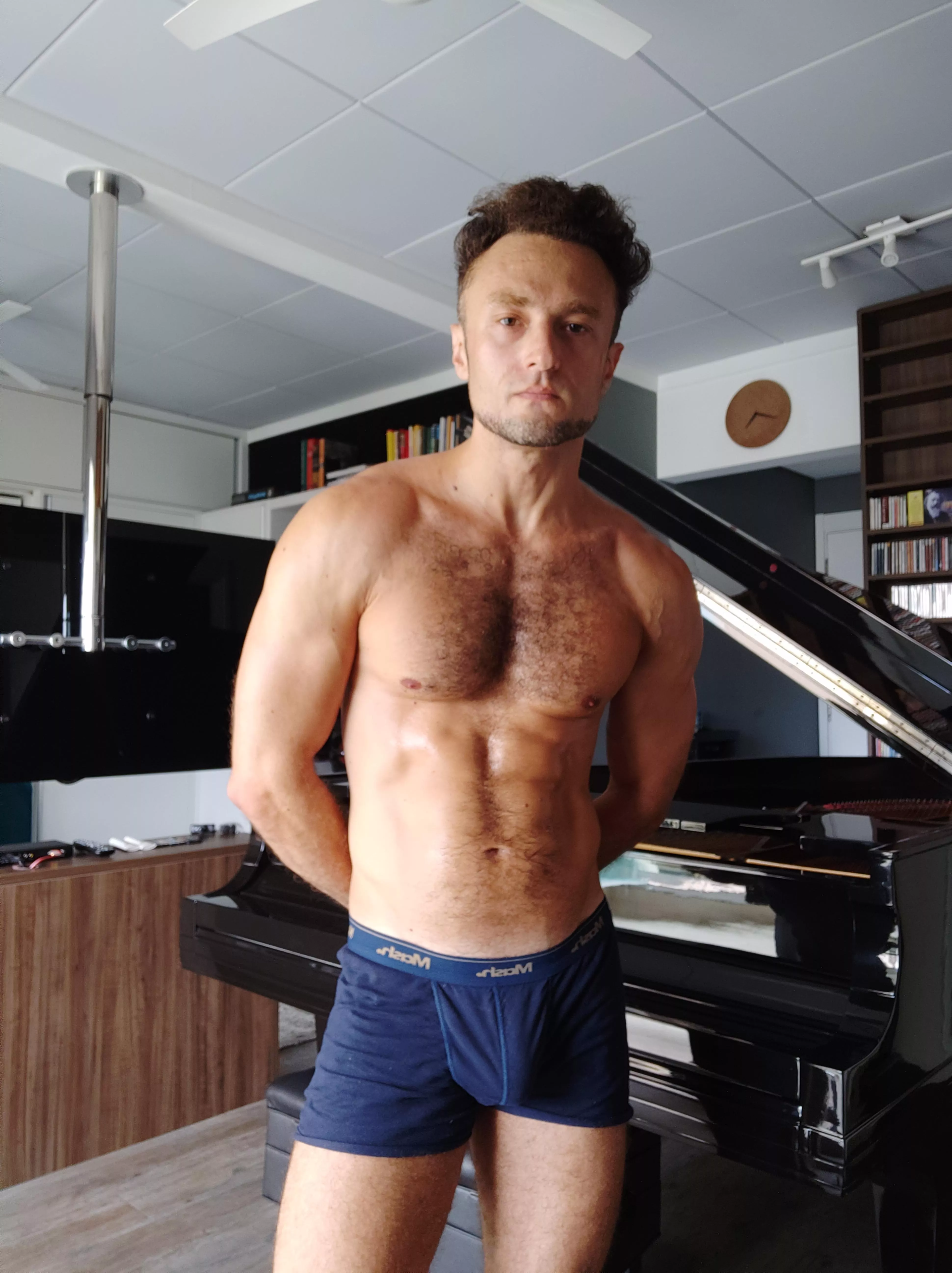 (37) LUIS KOLODIN posted by luiskolodin