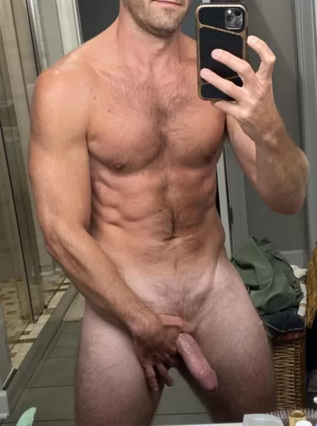 [37] Original post removed for rule violation. My bad. Try this again. Daddy is alone and looking for some affection… by Secretplaceahideaway