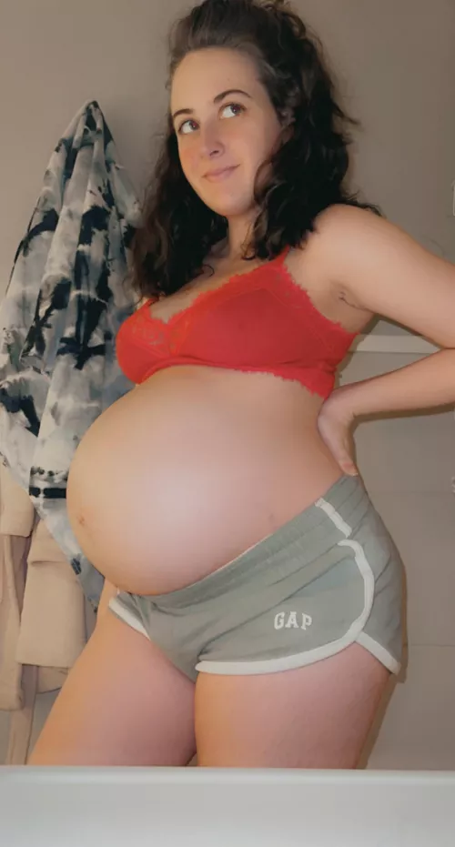 37 weeks 💗🌞✨ by milkybby444