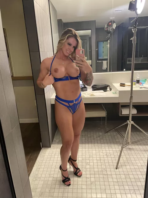 38 mom of 3…feeling sexy by sweetvickie