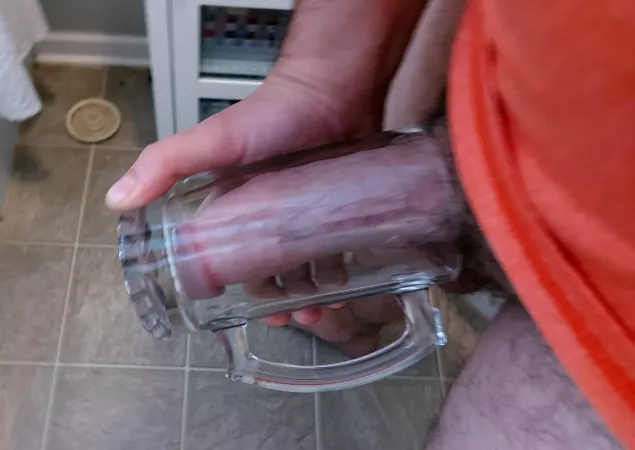 [38] Who wants a pint? by AIM_away_message