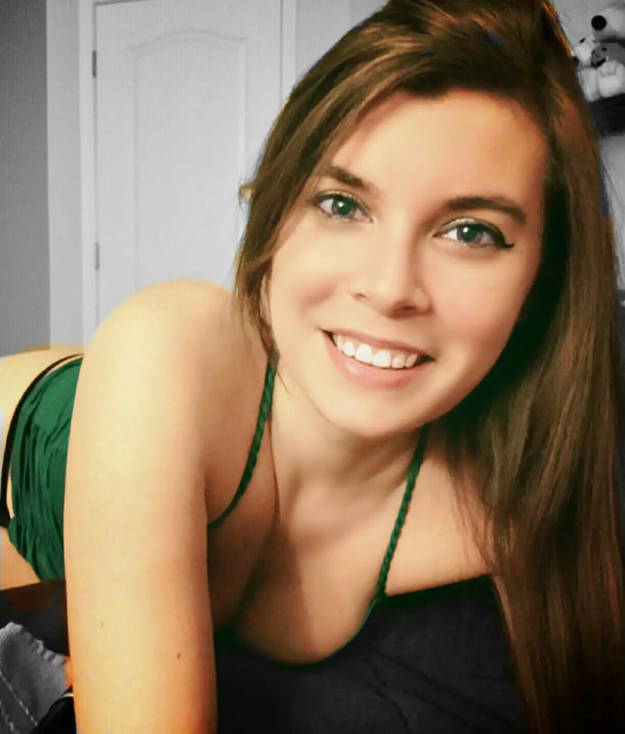 38f, do I fit the bill? posted by EvangelinaFey