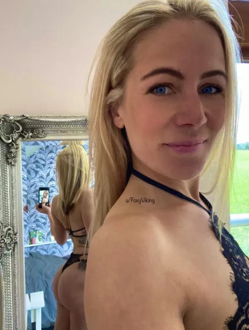 38F dressing like I’m still 20! Not going to give up just yet 💪🏼😘 by FoxyViking