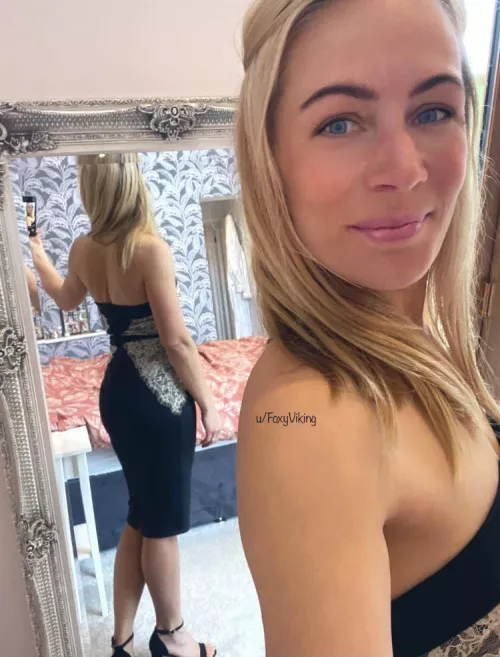 38F. Would you dinner date me? 😅 by FoxyViking