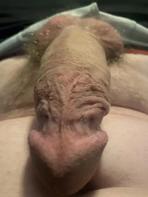 (39) Anyone wanna give me a hand or some lips? by mlear5998