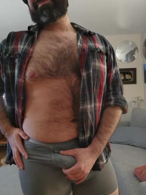 [39] chubby dude left alone to his own devices by 356340