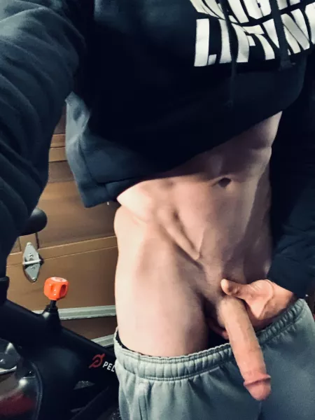 39[m] Join me for a ride? Bike of course where’s your head at haha by MJgametime5