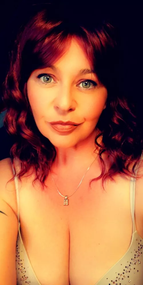 4 days left on my promo!!! Who wants to be my Valentine? by Humble-Intention-295