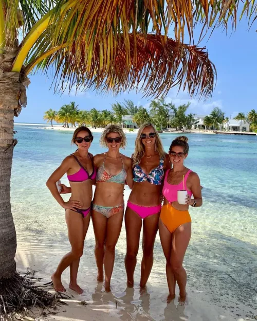 [4] Rich wives on the beach by xpress21