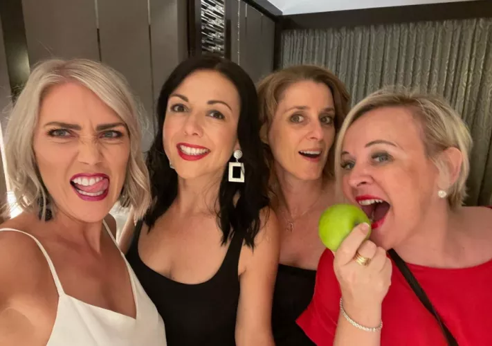 [4] sex starved single moms approach you wanting to get laid. Which one are you taking home? by kaseykupcake419