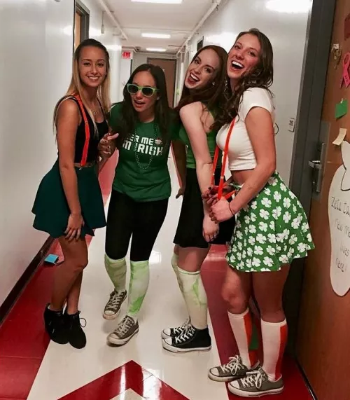 [4] St Patty's Girls by AskAmberr