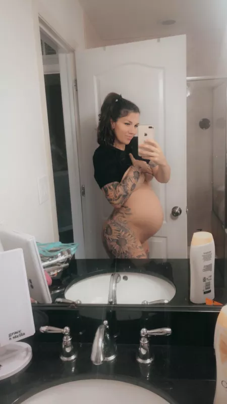 4 weeks out.. DM me for a special discount because I’m feeling super giving🤤💦 by kali_feline