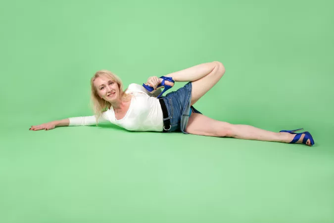 40+ and still flexible [MILF] by sexyfeetexpo