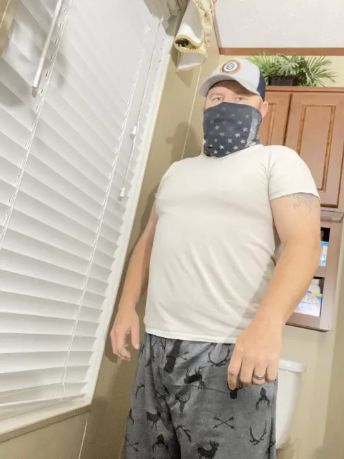 40 married [m4f] maybe[m4m] bi curious.. USA by Impressive_Pin8340