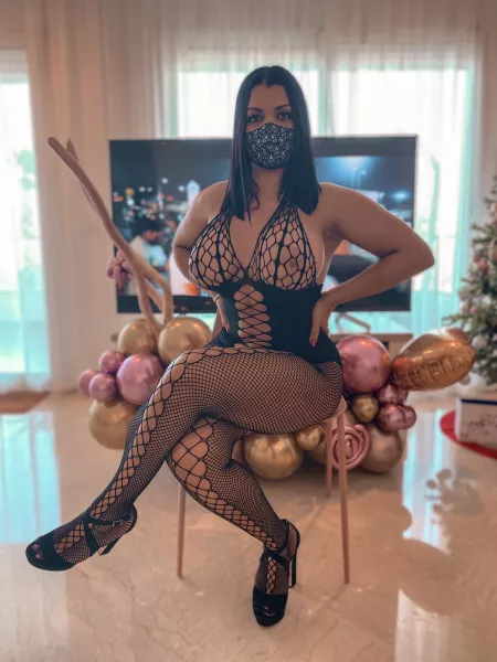 40 mom of 1, Would you cum to my nudes if i sent you some? by JSU23