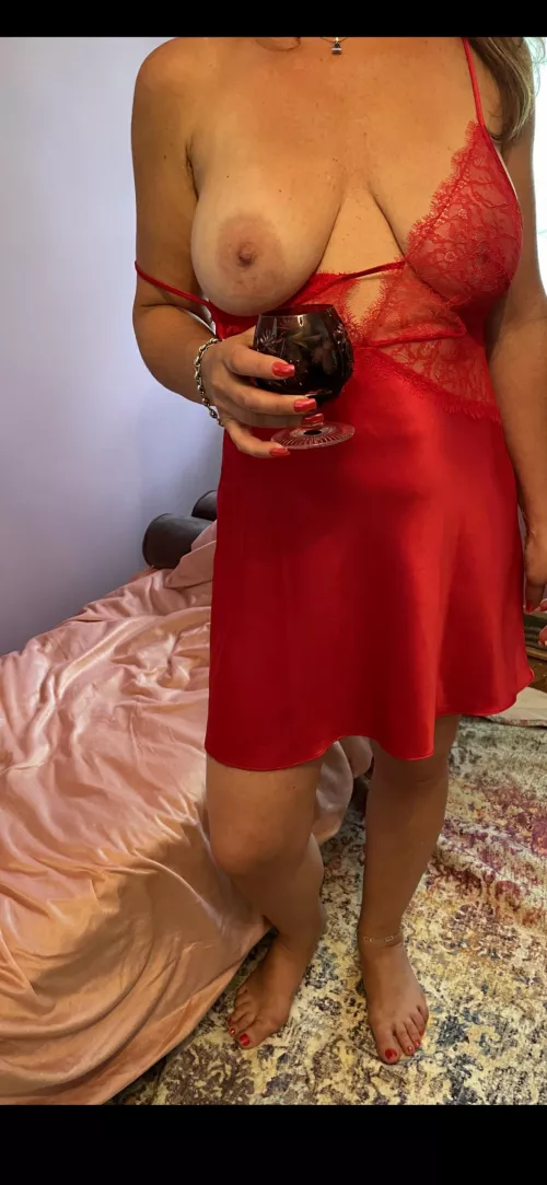 40 plus female cum join me for a drink! by exceptionaltaste777