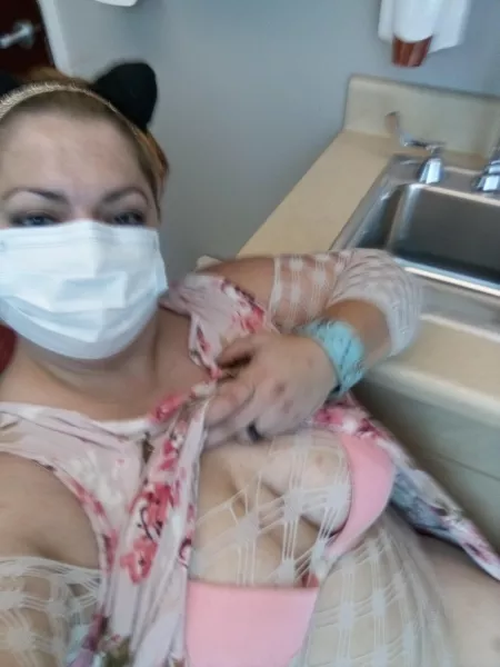 40DD [f] almost got caught in doctors office taking this. Enjoy! by Acceptable-Student-5