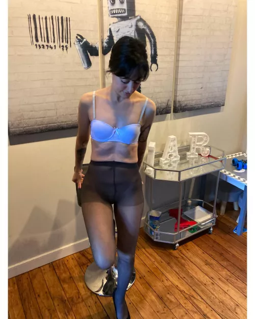 40F, I love hosiery! by PrestigiousHotWife