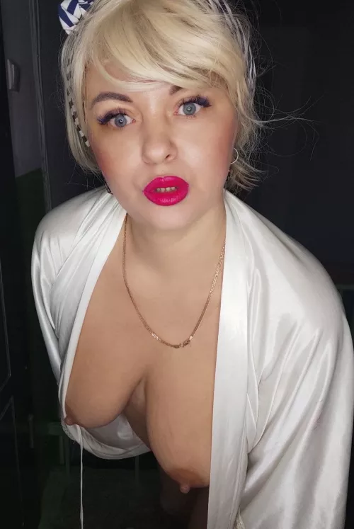 40plus milf..would you still fuck me? by mommy_inna