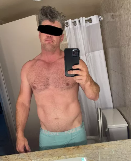 (41) Sporting the fancy bed head hair look today by yeahyeahthrowaway456