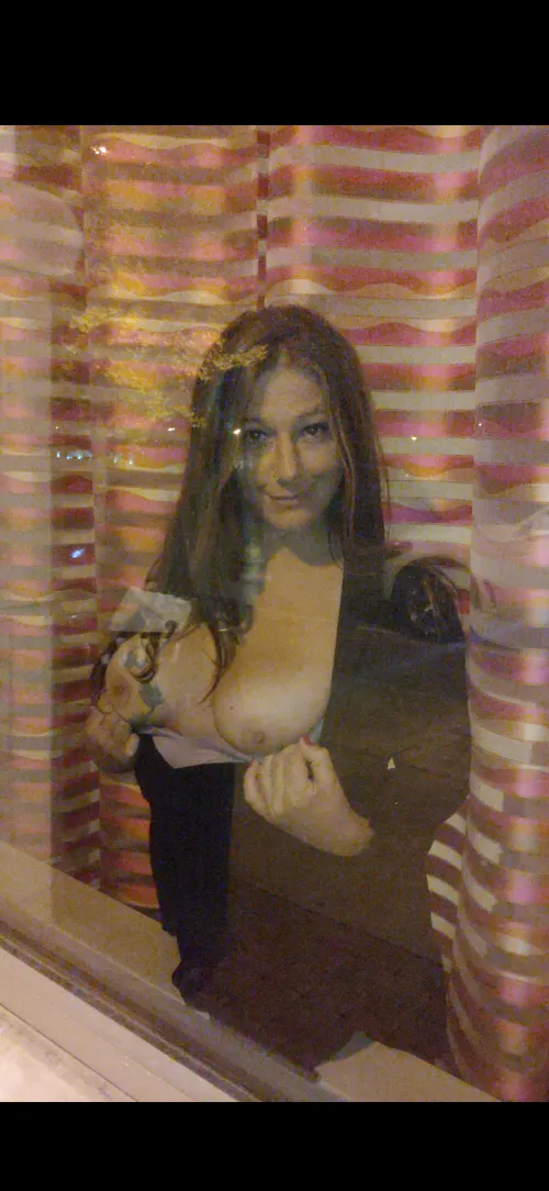 41 Tampa Hotwife stripping into the next chapter of life!!! Cum be a part of it!!!! by all4her40