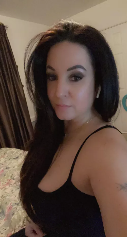 42 (f) empty nester by DCakes33