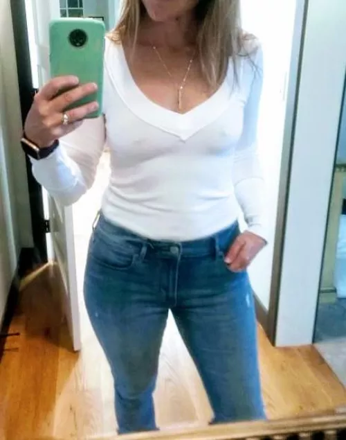 42/f.....this group always seems to enjoy my body! by hrdworknlady79