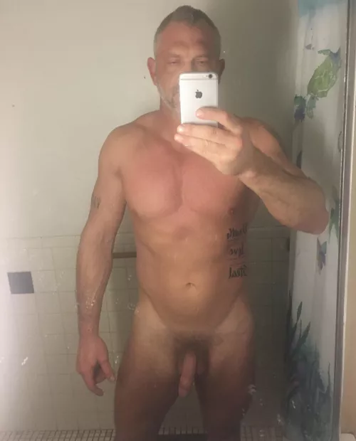 (43) shower ready. Any helpers? by harneysilas