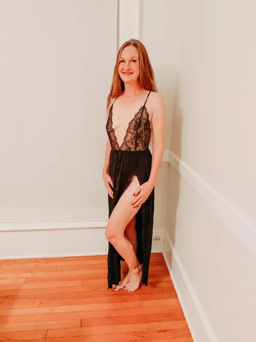 43F Love this MILF nightgown. by _wildlifemama_