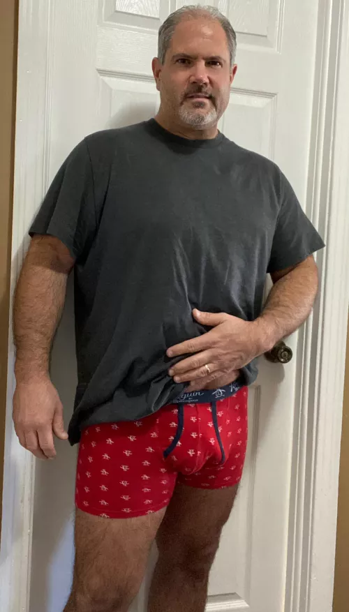 (44) M Just doing sexy dad shit. Happy Valentine’s Day!! 💘 by Jim0619