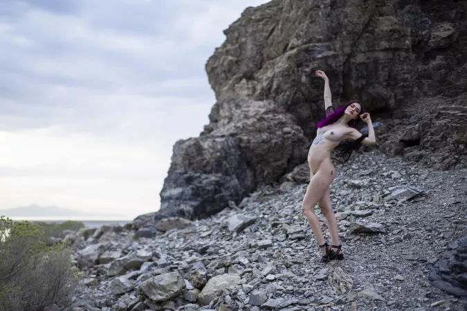 4.5 month bump 🥰🥰🥰 by MissElAmbrosia