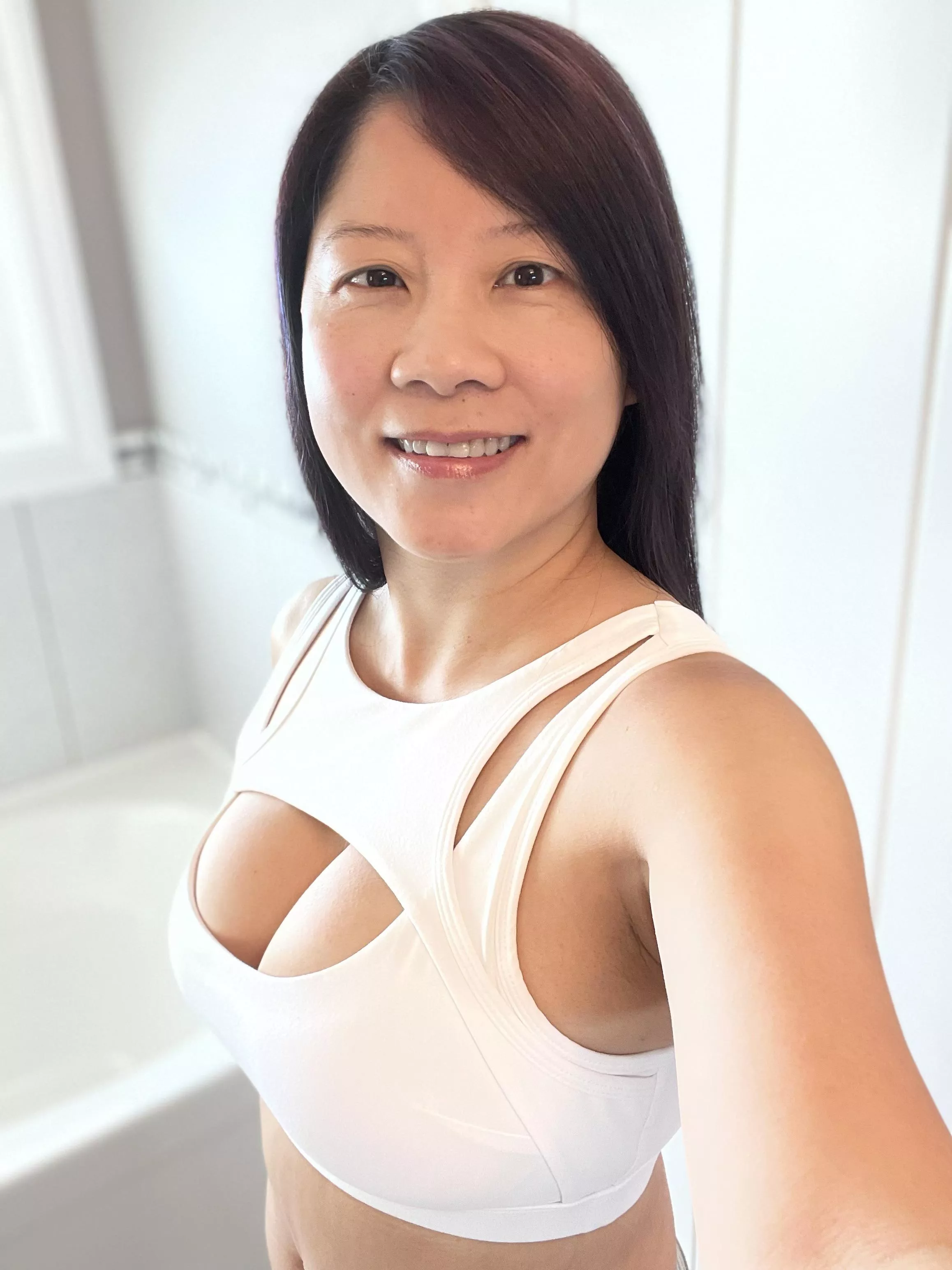 45F. First work out of the year. Bought this sports bra hoping it will motivate me to work out more often. There’s a good chance the answer is no. 😂 posted by EffectiveUnique