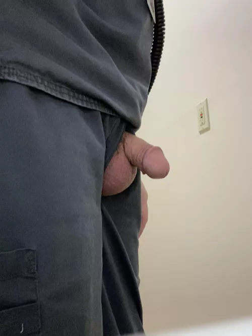 [47] Needs Some Attention by reveal_lyfe