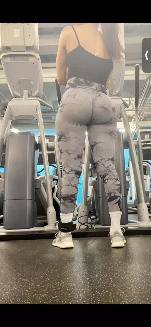 4”8 … like the view? by cinnamondarlin