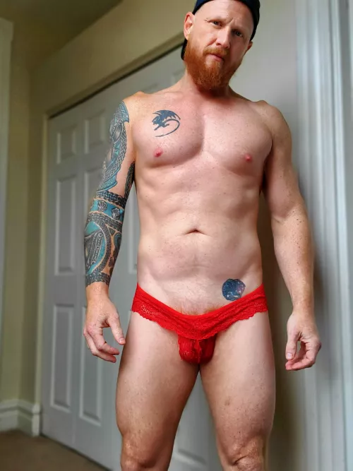 48 yo kinky gay sub in Missouri. Locked 8n chastity. by stlkinkdude