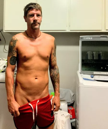 4am is the best time for laundry. by wanna_be_voyeur