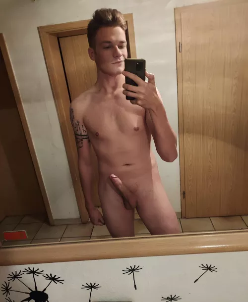 4am mirror selfie by german_sausage99