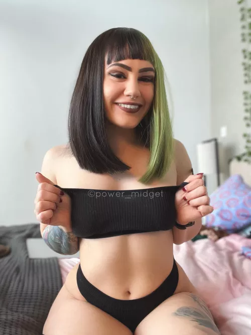 4ft 8” smol bean 🥰 by power_midget