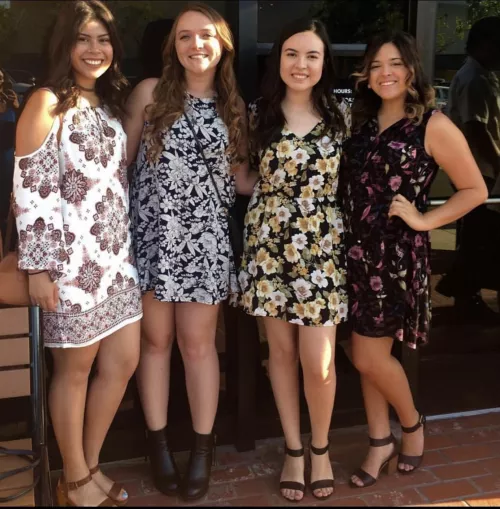 [4]Who’s dress is coming off? by anonkey234