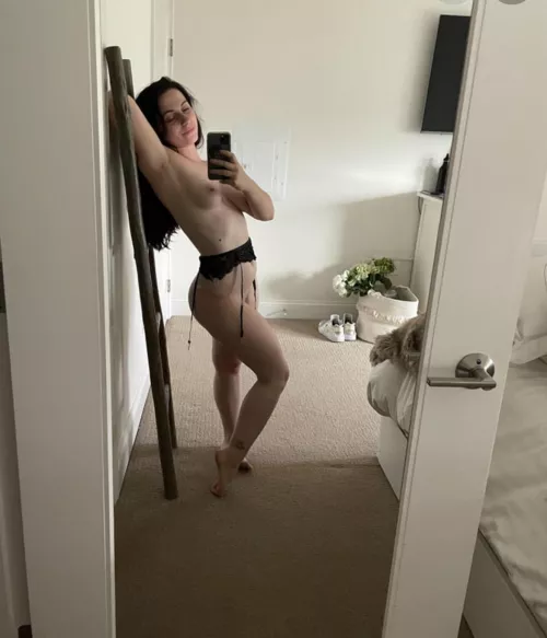 5 ft, 130 lbs. If you can pick me up, I’m already wet. by Littlebrunetteroni