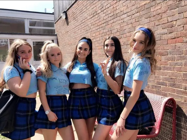 [5] In this alternative reality, it's normal for dads to fuck their daughters. Who's your daughter? by RemagMerchant