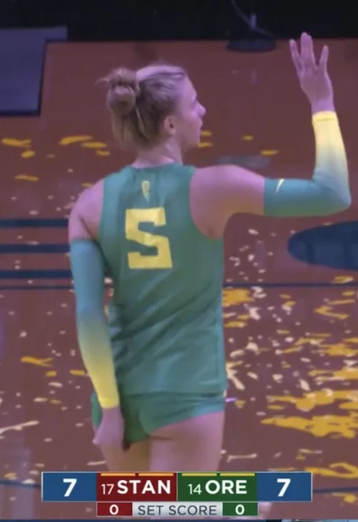 #5 makes a nice dig by mbonness