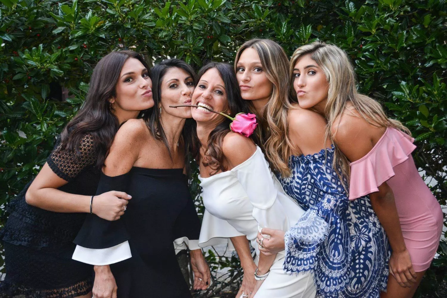 [5] the whole family😌 posted by EstablishmentPale652