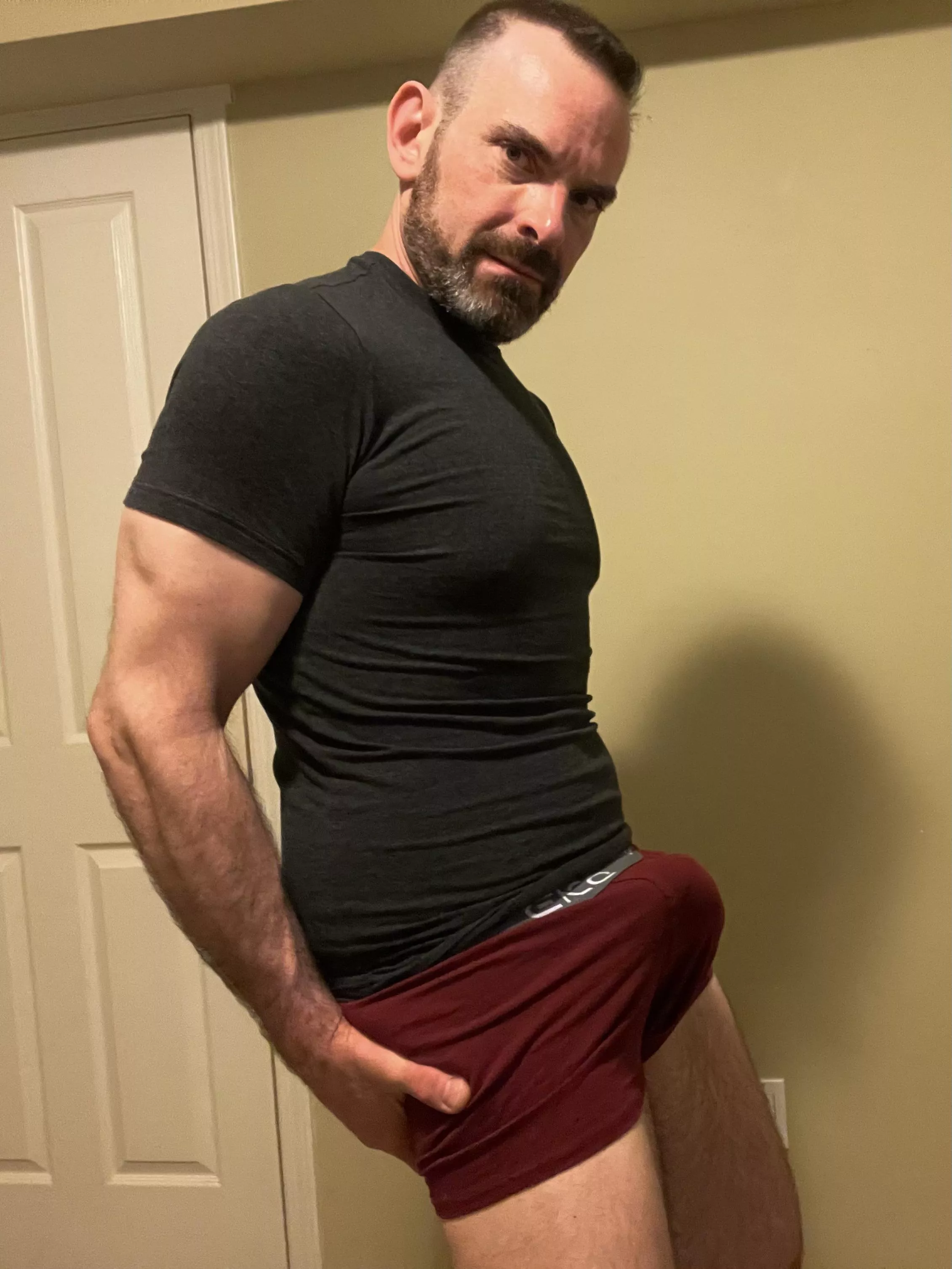 [50] I hope this bulge won’t show in public. posted by OddCauliflower2356