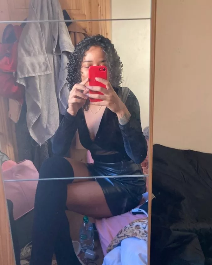 50% savage, 50% hotness 🔥 posted by Larissa_69