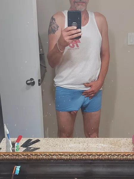 [51] A little peek by Alfixes